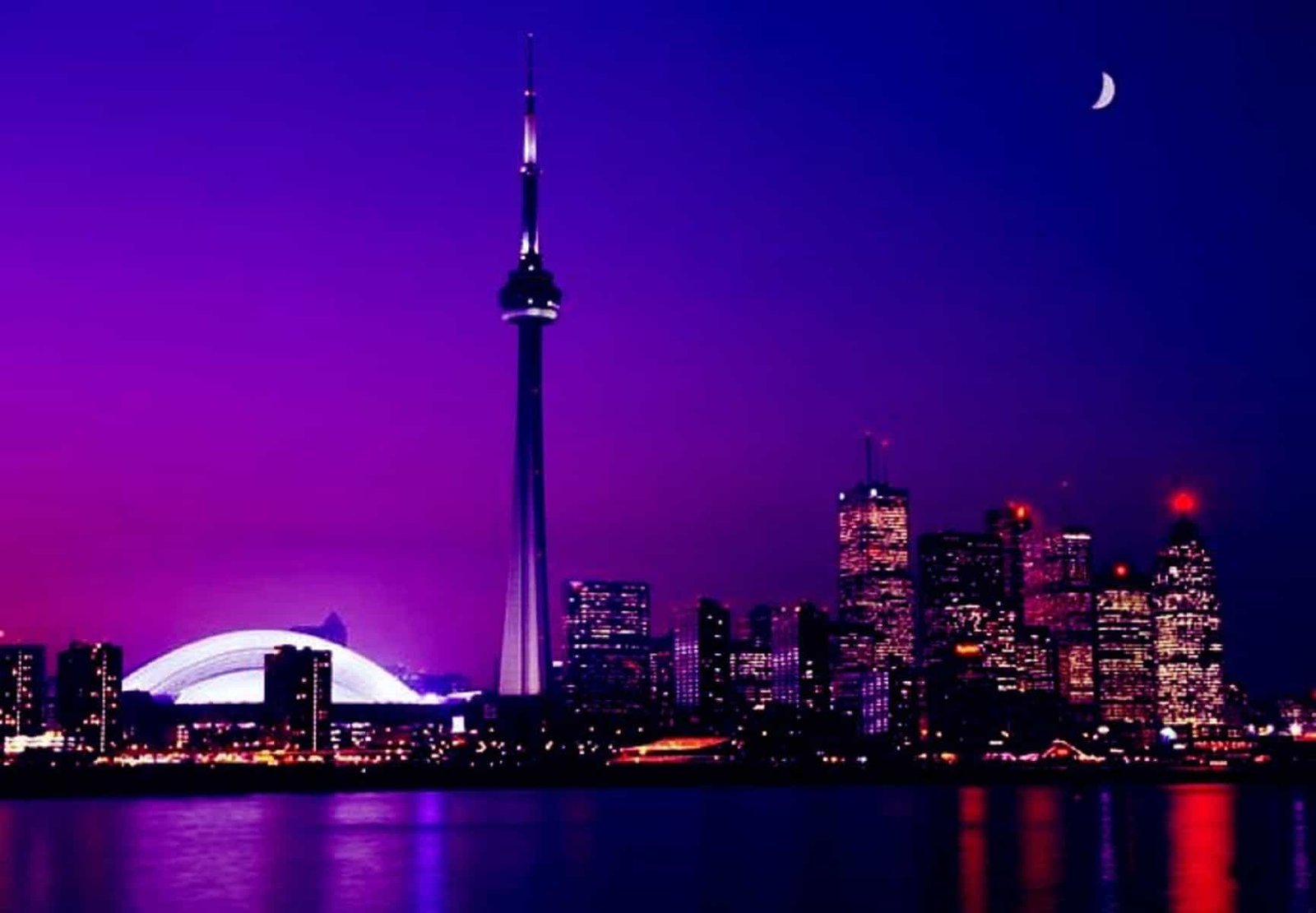 Toronto skyline with the CN Tower