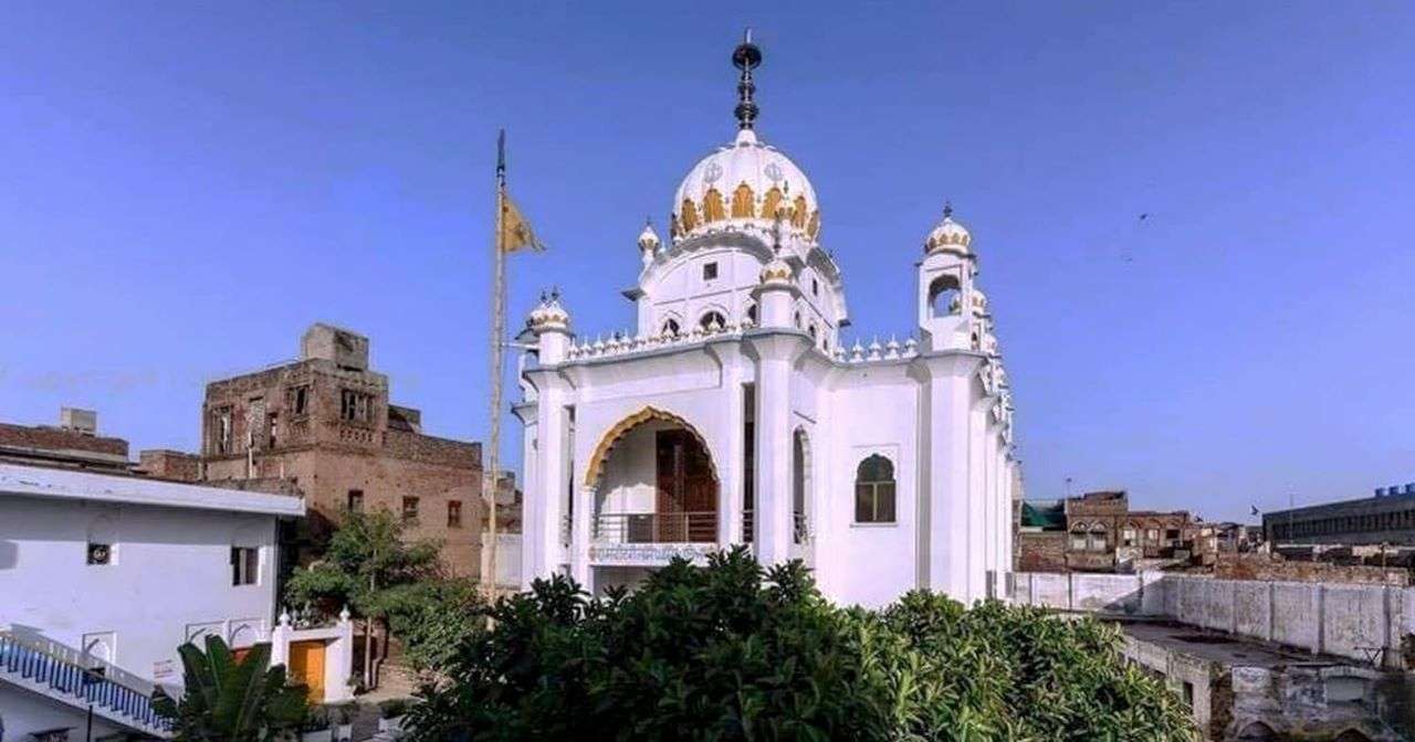 Gurdwara singh singniya Lahore
